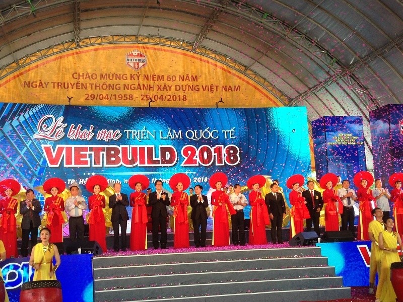 Việt Long tham gia hội chợ Triễn Lãm Vietbbuild 2018